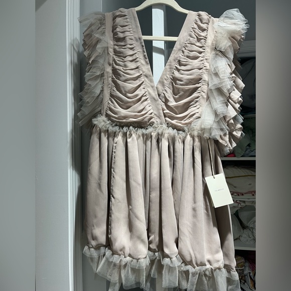 NWT Tularosa Amelia Dress Mauve Fluffy Puff - Picture 3 of 5